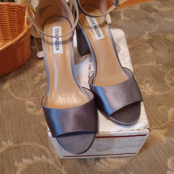 Steve Madden Shoes - Steve Madden satin Shoes